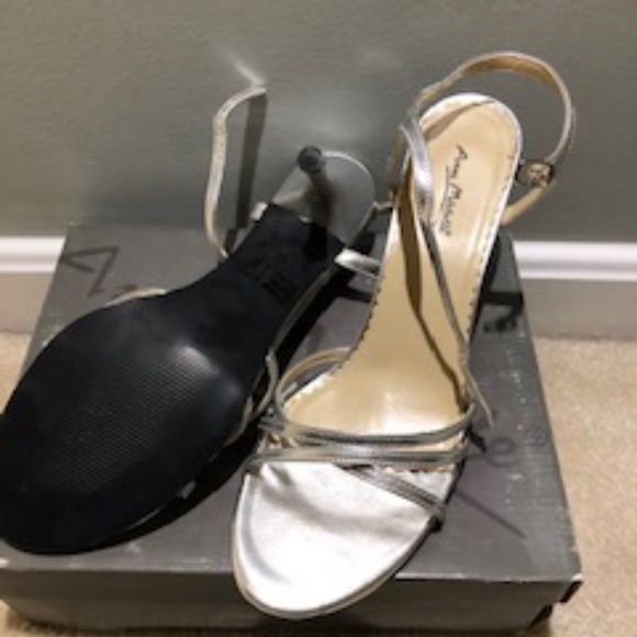 Sprapy High Heels - Picture 2 of 2